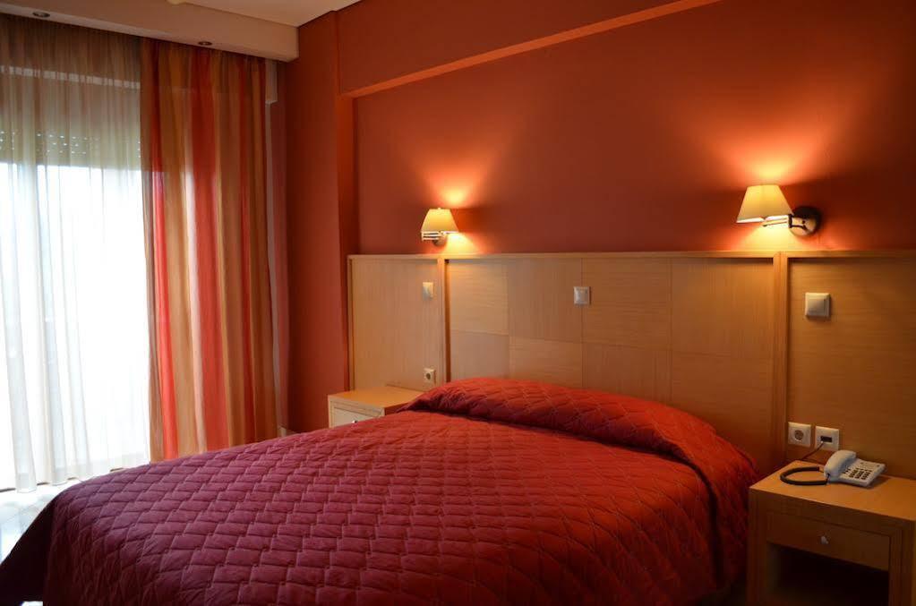 Evia Hotel & Suites Marmari (Evia) Exterior foto