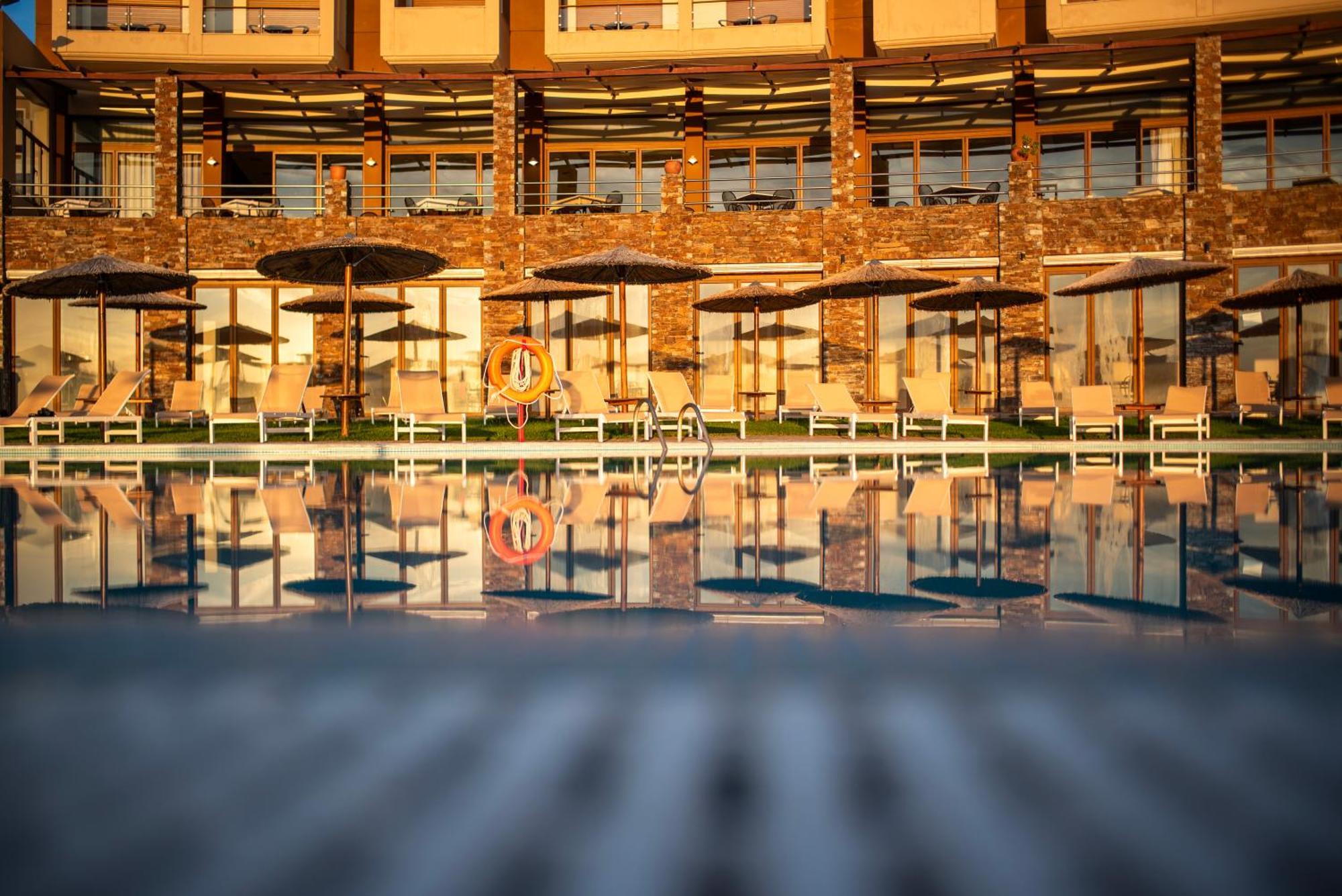 Evia Hotel & Suites Marmari (Evia) Exterior foto